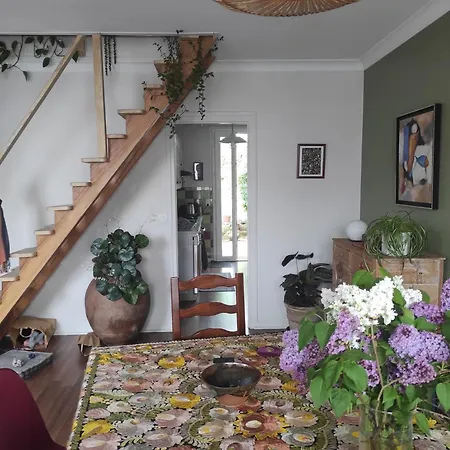 Dans Maison De * Λε Μανς